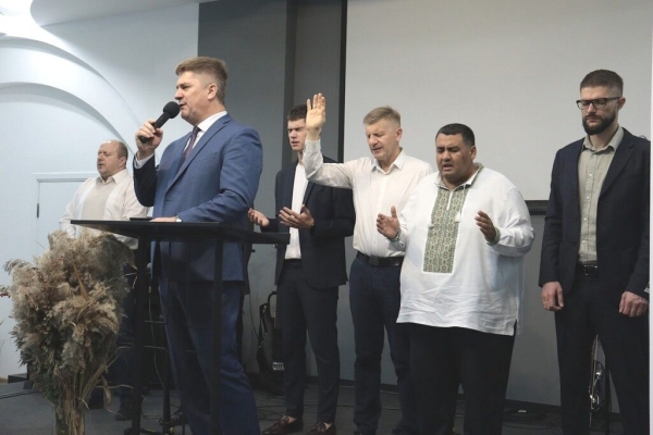 Церква «Сілоам» – 30 років на шляху до світла і єдності (ФОТО) Церква «Сілоам» – 30 років на шляху до світла і єдності (ФОТО)