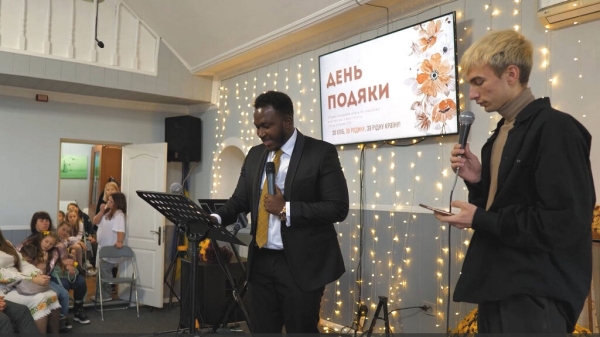 У Сумах на День подяки влаштували благодійний ярмарок та зібрали кошти на підтримку захисників